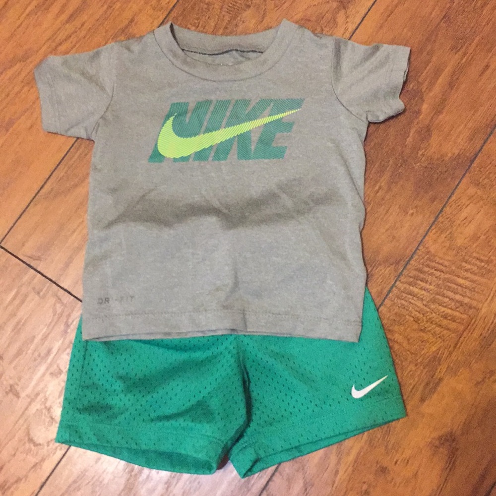 Nike Dri-Fit outfit size 12 month